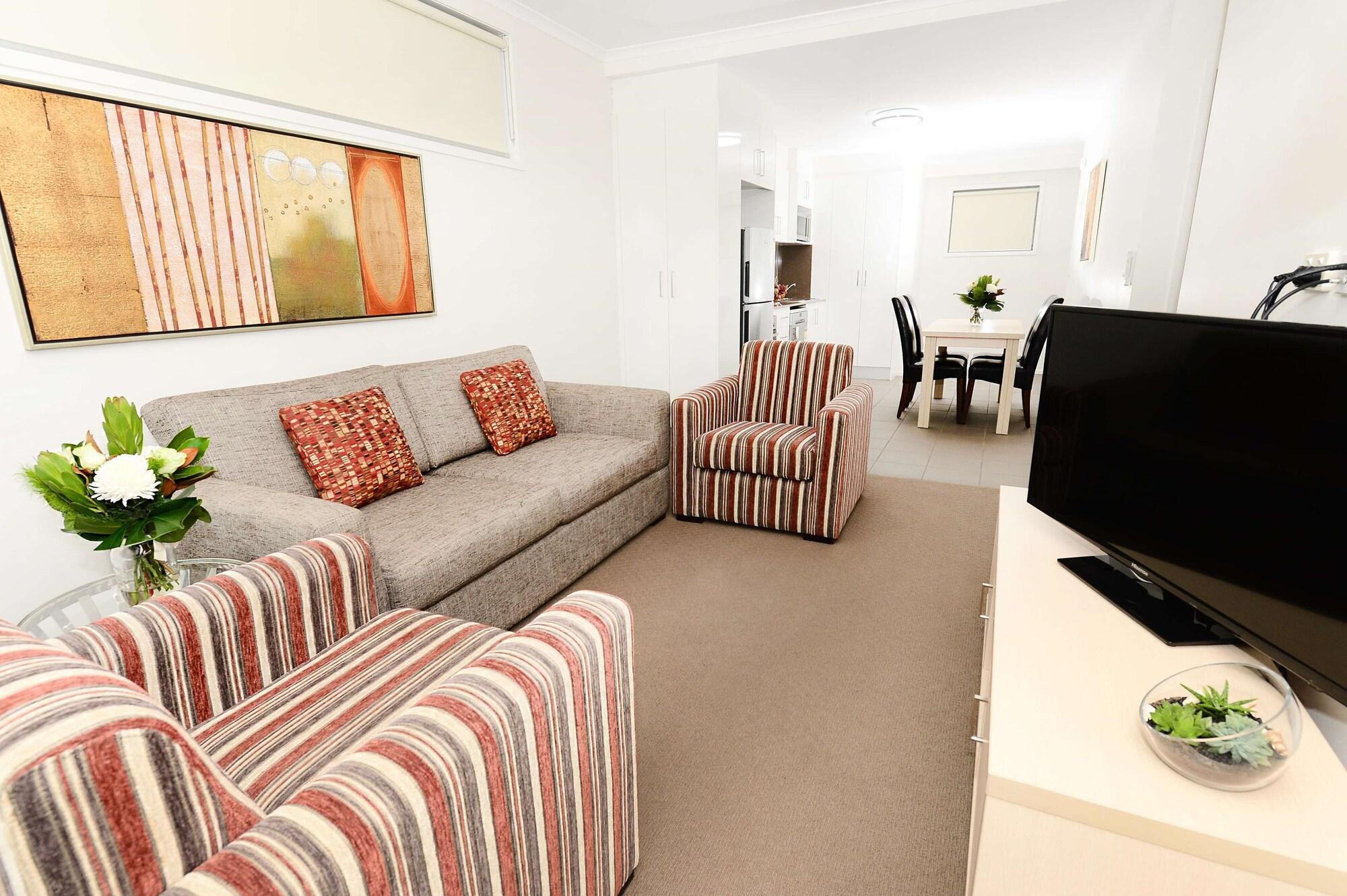 Oaks Moranbah Suites Exterior photo